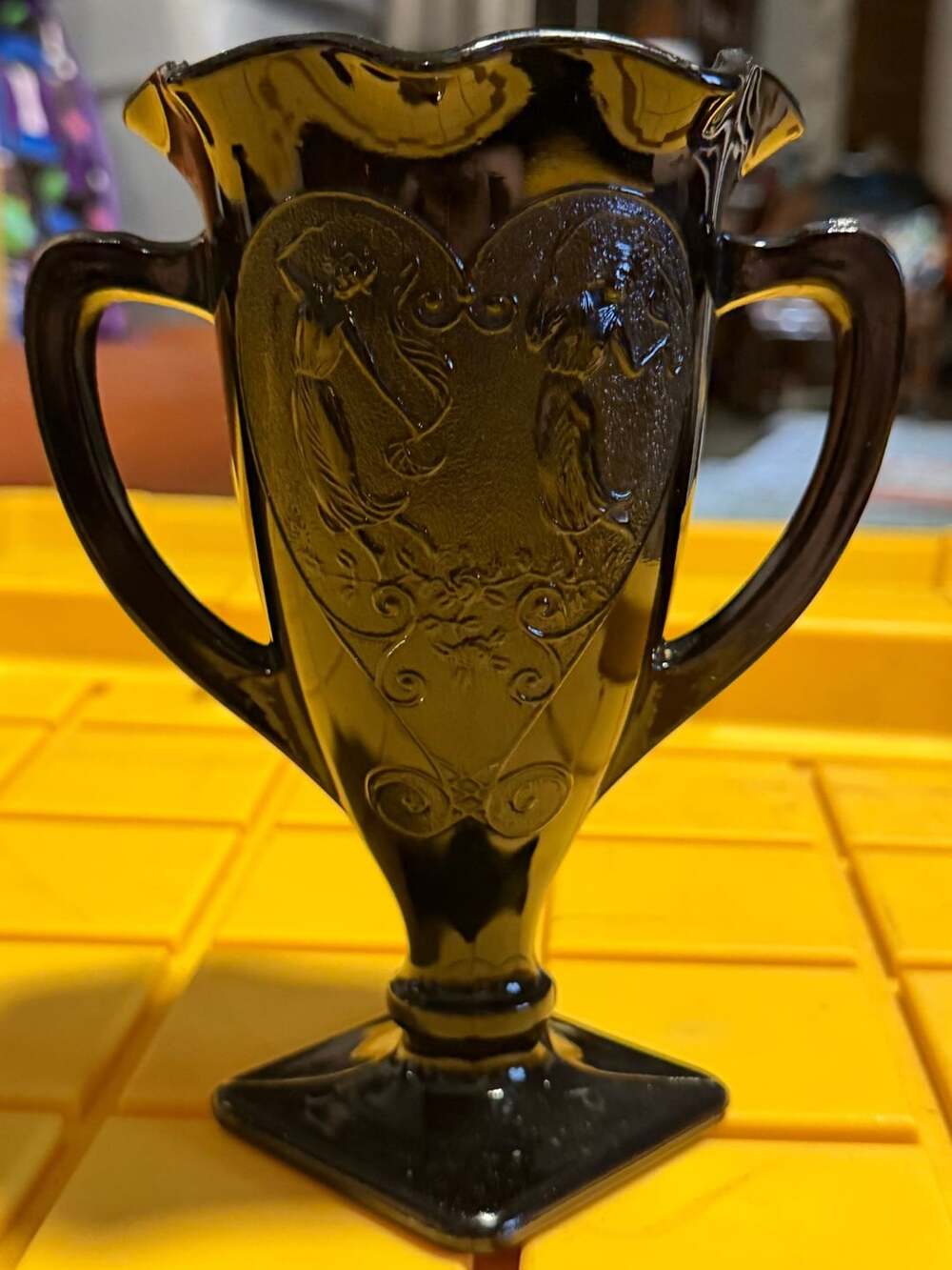 L.E. Smith Black Amethyst Glass Snake Dance Trophy Vase
